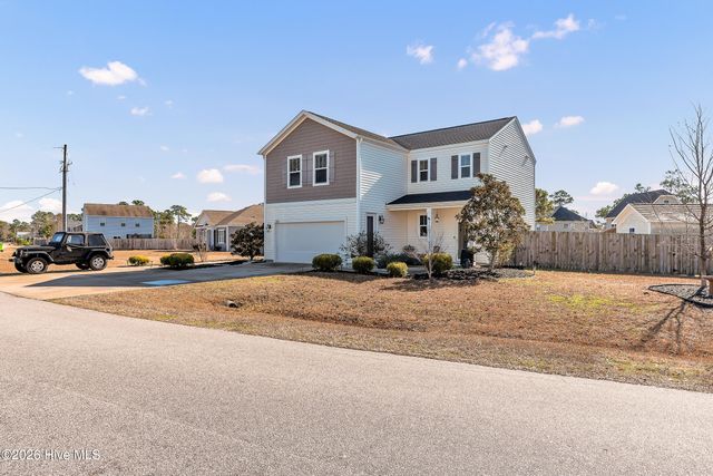 102 Tralee Place, Holly Ridge, NC 28445
