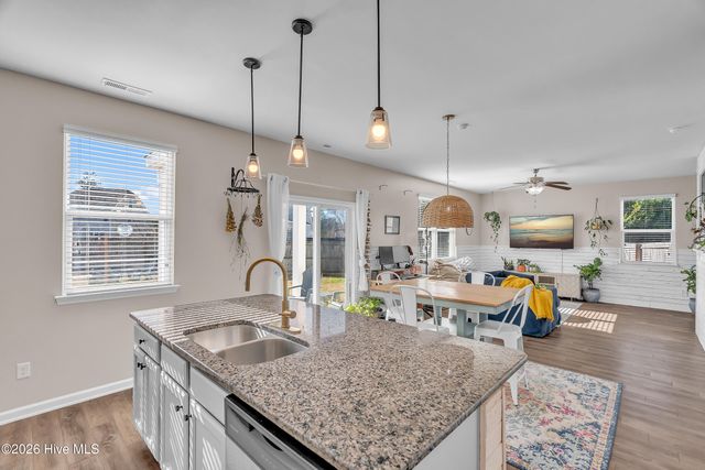 102 Tralee Place, Holly Ridge, NC 28445