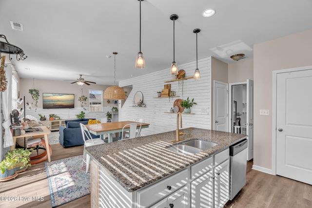 102 Tralee Place, Holly Ridge, NC 28445