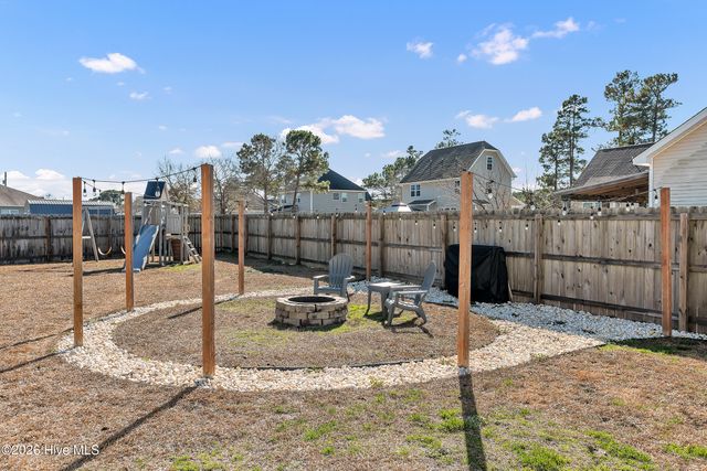 102 Tralee Place, Holly Ridge, NC 28445