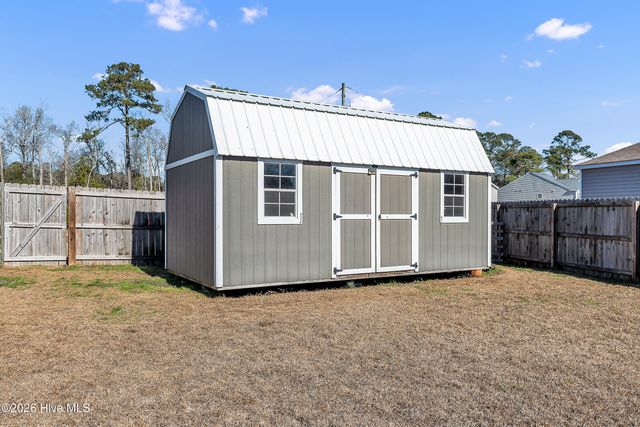 102 Tralee Place, Holly Ridge, NC 28445