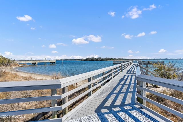 102 Tralee Place, Holly Ridge, NC 28445