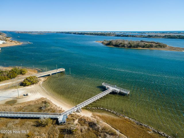 102 Tralee Place, Holly Ridge, NC 28445