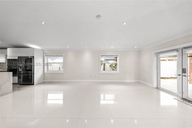 10033 NW 126th Ter, Hialeah Gardens, FL 33018