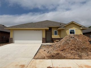 1005 Redwood Creek Drive, Yukon, OK 73099