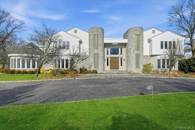 1 Private Lane, Old Brookville, NY 11545