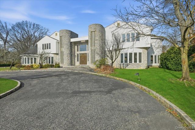 1 Private Lane, Old Brookville, NY 11545