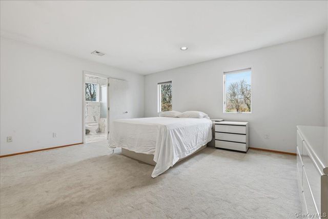 1 Private Lane, Old Brookville, NY 11545