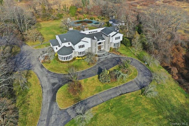 1 Private Lane, Old Brookville, NY 11545