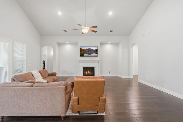 21103 Bradford Grove Drive, Spring, TX 77379