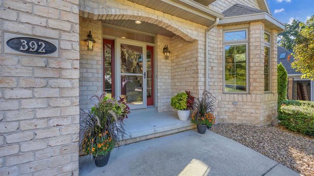 392 LEDGEWOOD DRIVE, Fond Du Lac, WI 54937
