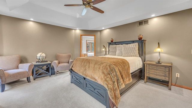 392 LEDGEWOOD DRIVE, Fond Du Lac, WI 54937