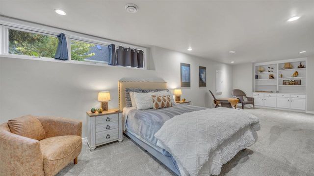 392 LEDGEWOOD DRIVE, Fond Du Lac, WI 54937