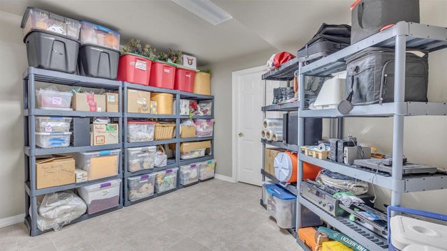 392 LEDGEWOOD DRIVE, Fond Du Lac, WI 54937