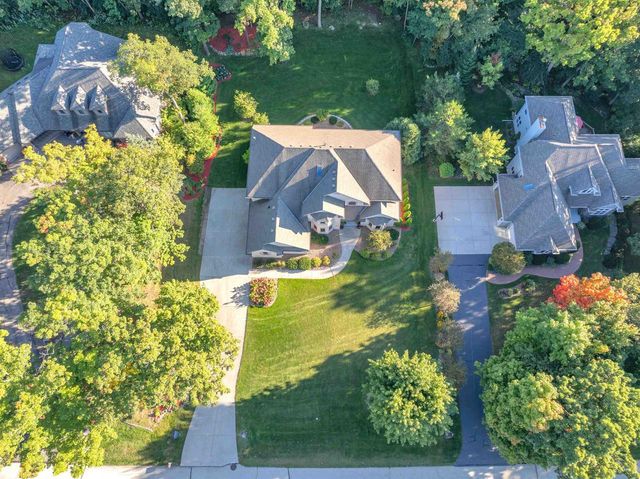 392 LEDGEWOOD DRIVE, Fond Du Lac, WI 54937