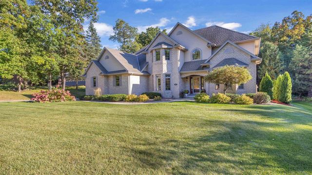392 LEDGEWOOD DRIVE, Fond Du Lac, WI 54937