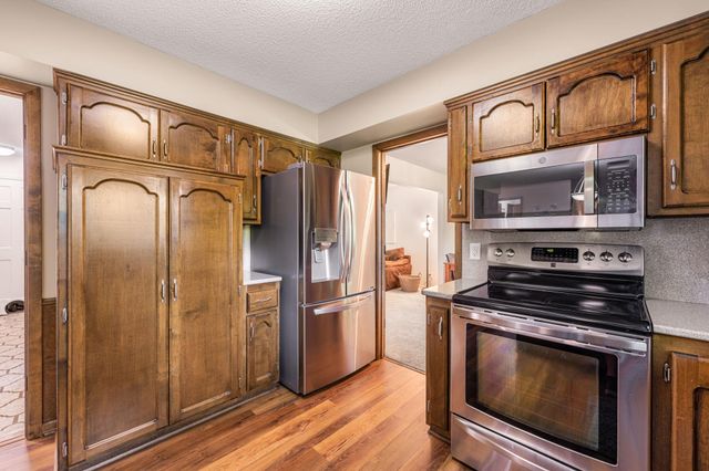 17115 28th Place N, Plymouth, MN 55447