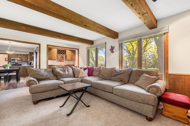 17115 28th Place N, Plymouth, MN 55447