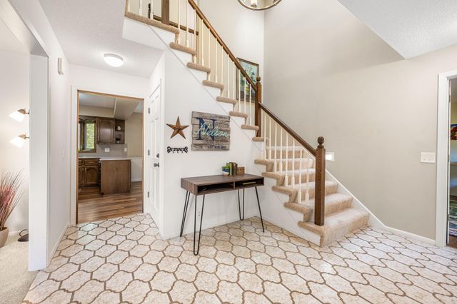 17115 28th Place N, Plymouth, MN 55447