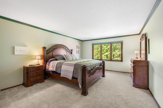 17115 28th Place N, Plymouth, MN 55447