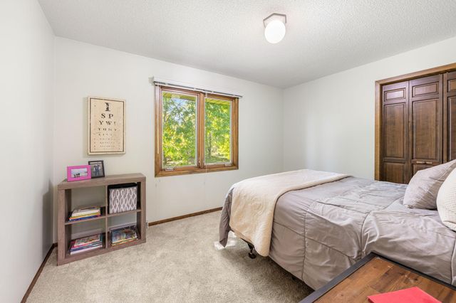 17115 28th Place N, Plymouth, MN 55447