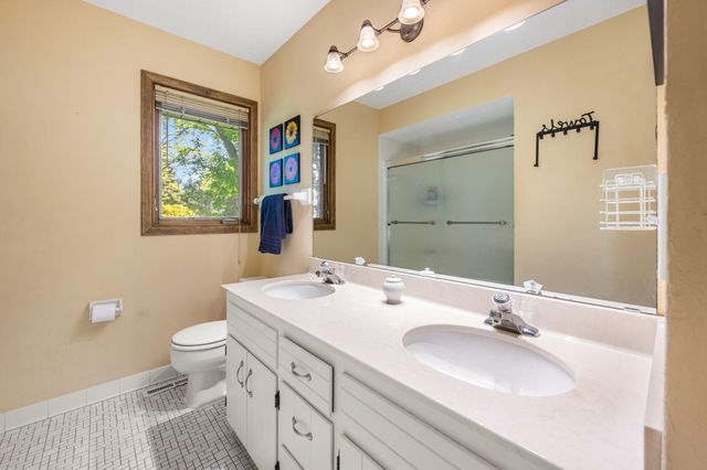 17115 28th Place N, Plymouth, MN 55447