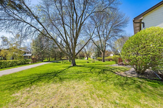 17115 28th Place N, Plymouth, MN 55447
