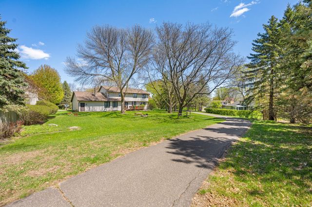 17115 28th Place N, Plymouth, MN 55447