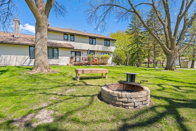 17115 28th Place N, Plymouth, MN 55447