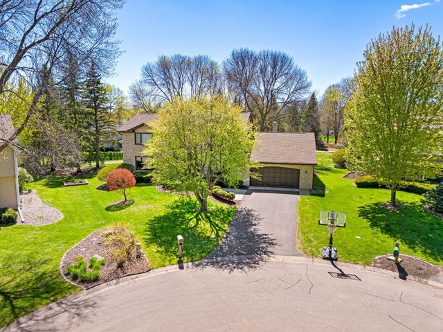 17115 28th Place N, Plymouth, MN 55447