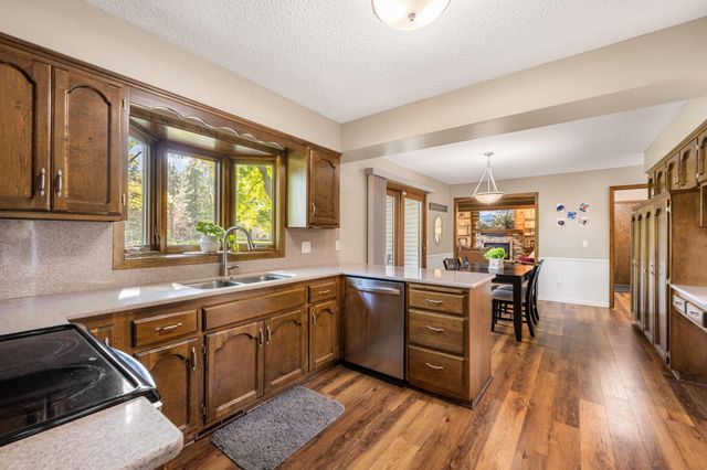 17115 28th Place N, Plymouth, MN 55447