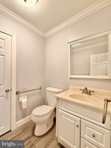 15 LIPPINCOTT AVE, Voorhees, NJ 08043