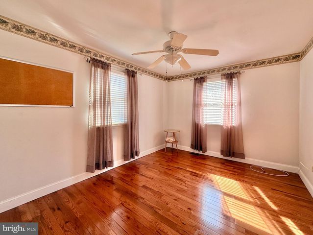 15 LIPPINCOTT AVE, Voorhees, NJ 08043