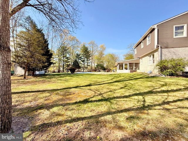 15 LIPPINCOTT AVE, Voorhees, NJ 08043