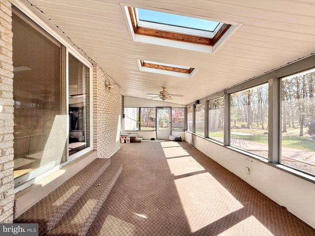 15 LIPPINCOTT AVE, Voorhees, NJ 08043