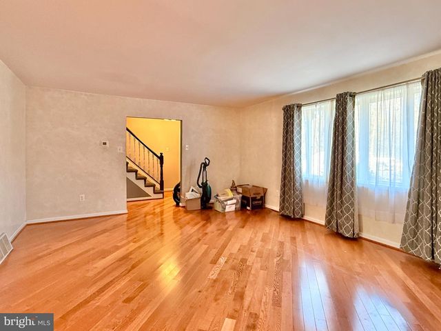 15 LIPPINCOTT AVE, Voorhees, NJ 08043