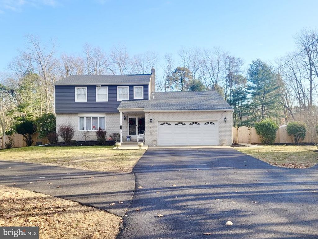 15 LIPPINCOTT AVE, Voorhees, NJ 08043