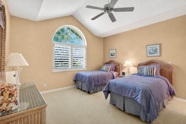 6711 SE Barrington Drive, Stuart, FL 34997