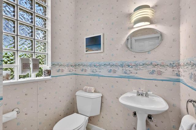 6711 SE Barrington Drive, Stuart, FL 34997