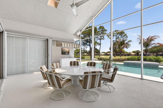 6711 SE Barrington Drive, Stuart, FL 34997