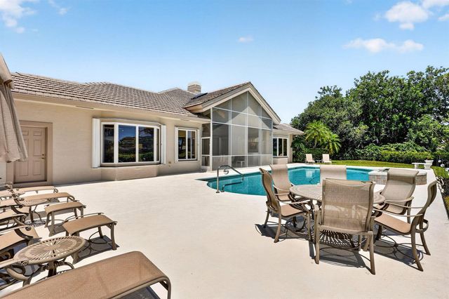 6711 SE Barrington Drive, Stuart, FL 34997