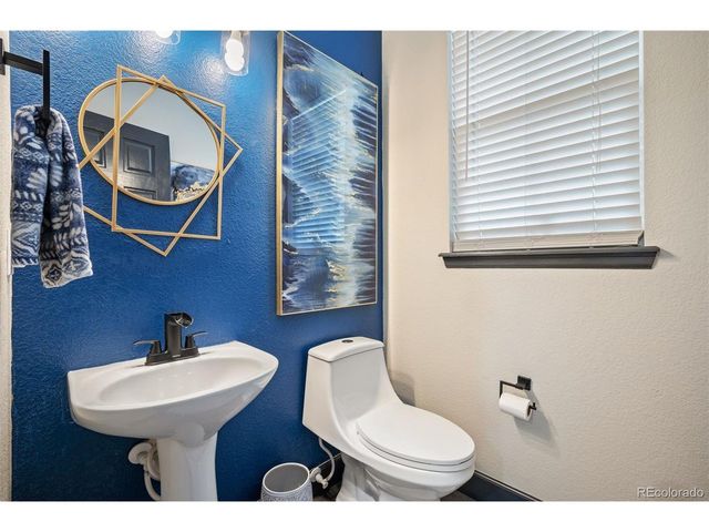 25338 E Costilla Pl, Aurora, CO 80016