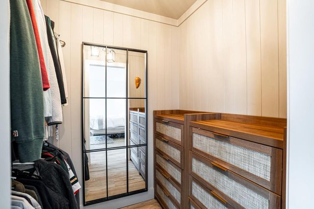 W233S6945 Millbrook CIRCLE W, Big Bend, WI 53103