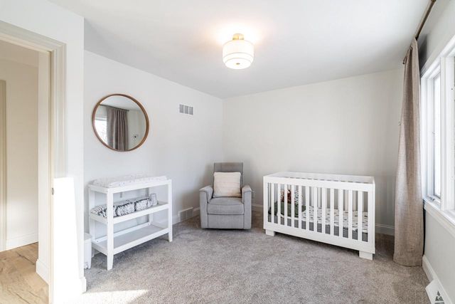 W233S6945 Millbrook CIRCLE W, Big Bend, WI 53103