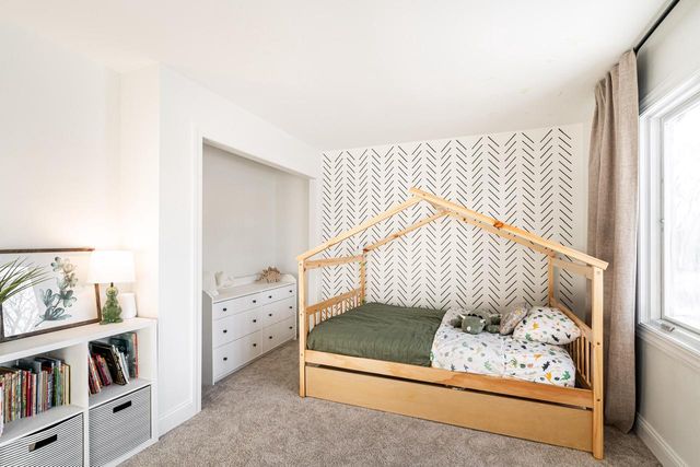 W233S6945 Millbrook CIRCLE W, Big Bend, WI 53103