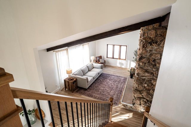 W233S6945 Millbrook CIRCLE W, Big Bend, WI 53103