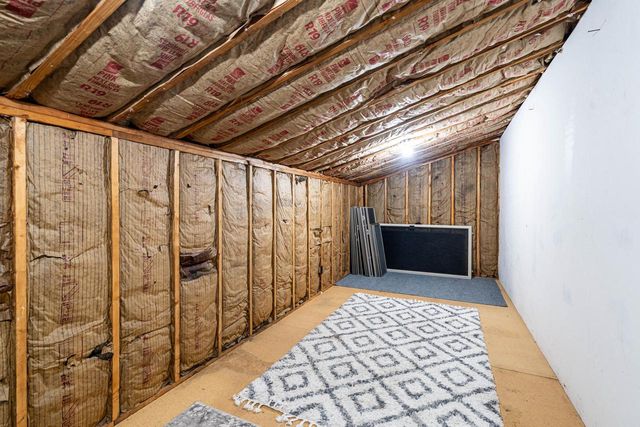 W233S6945 Millbrook CIRCLE W, Big Bend, WI 53103