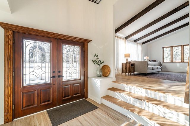 W233S6945 Millbrook CIRCLE W, Big Bend, WI 53103