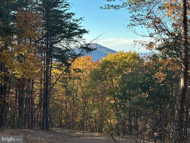 299 ASHTON WOODS, Moorefield, WV 26836