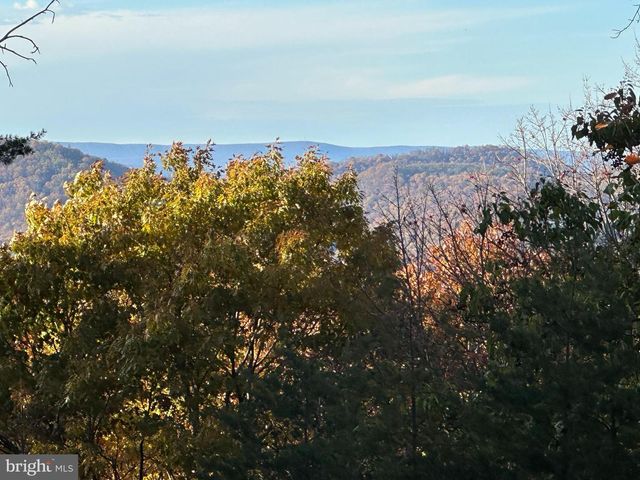 299 ASHTON WOODS, Moorefield, WV 26836